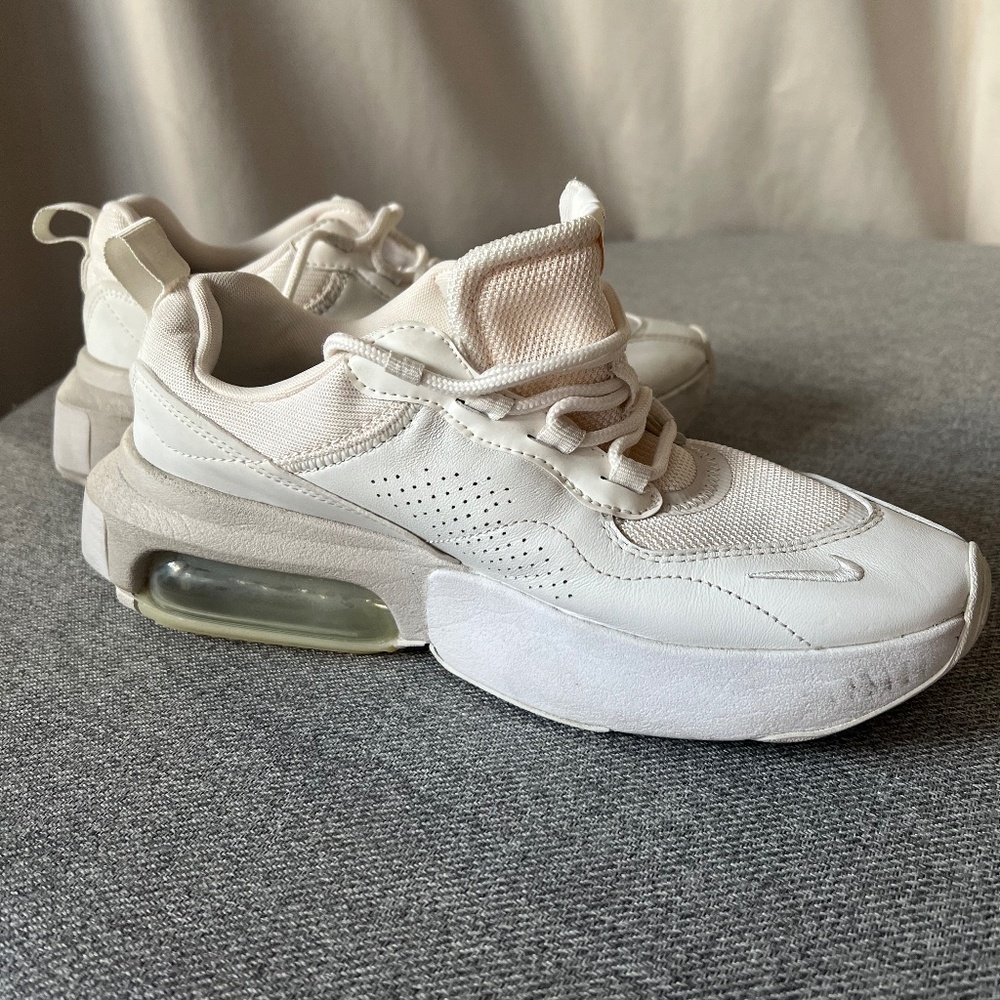 Nike Air Max Verona women’s in Summit White size 9.5
